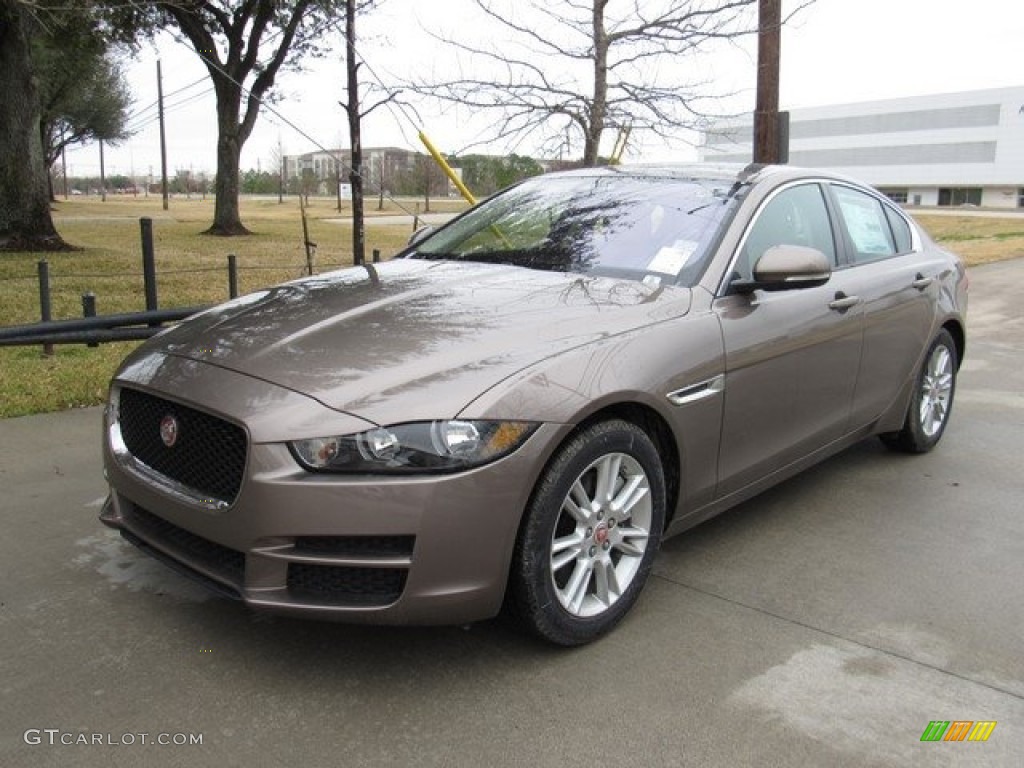 2017 XE 25t Premium - Quartzite / Latte photo #10