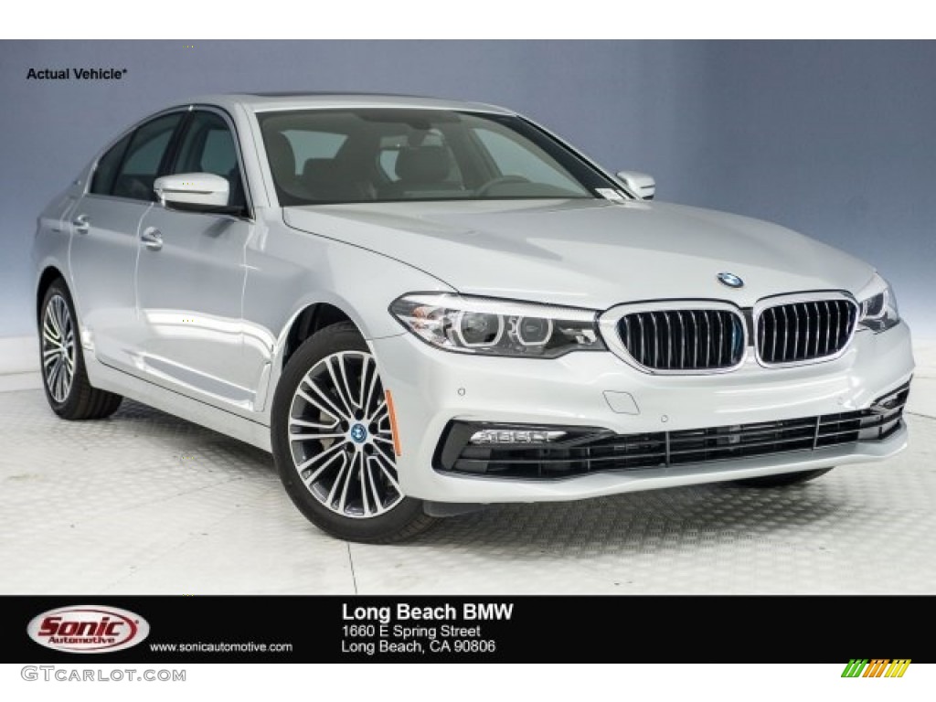 2018 5 Series 530e iPerfomance Sedan - Glacier Silver Metallic / Black photo #1