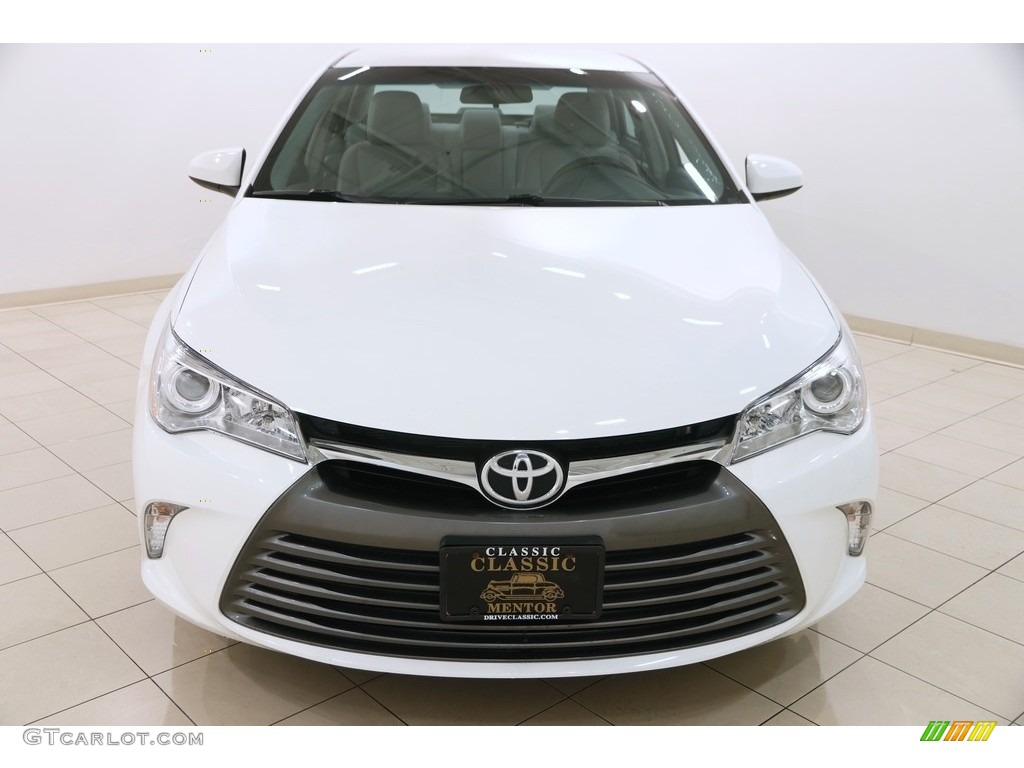 2015 Camry LE - Super White / Ash photo #2