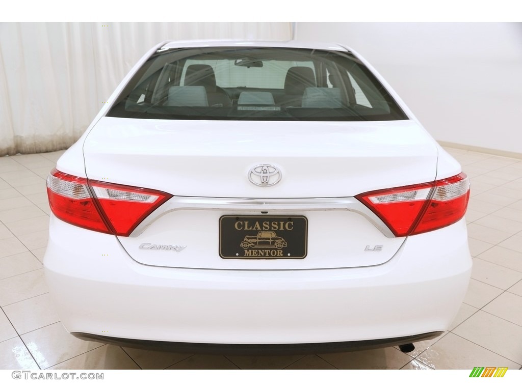 2015 Camry LE - Super White / Ash photo #16