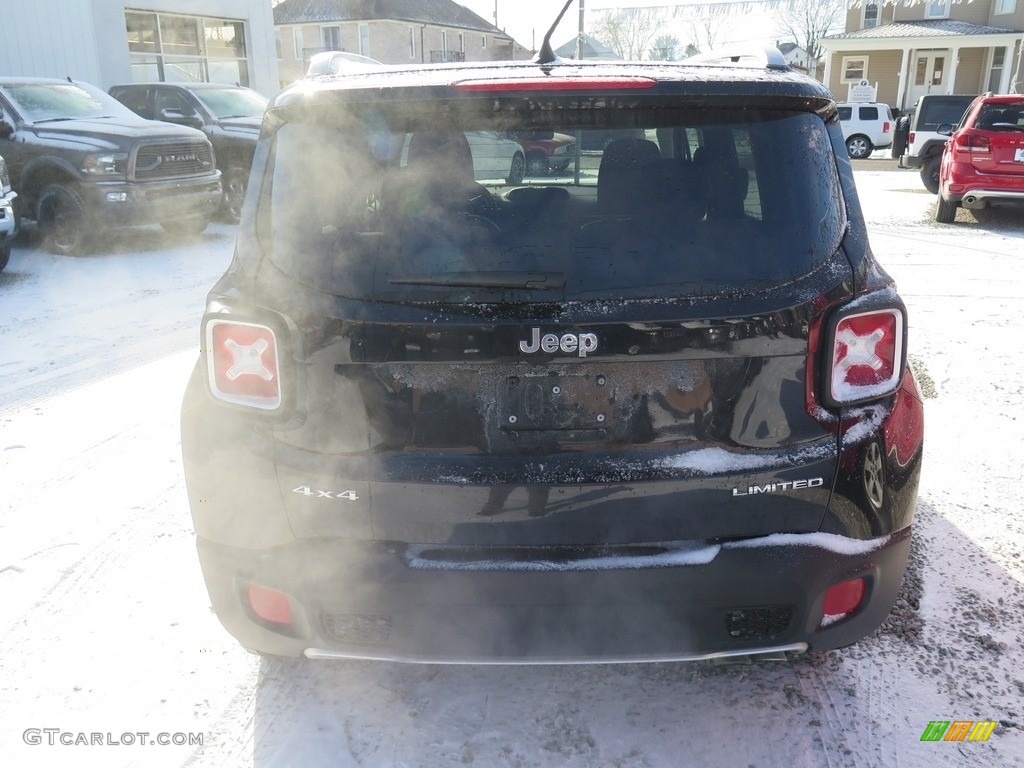 2017 Renegade Limited 4x4 - Black / Black photo #10