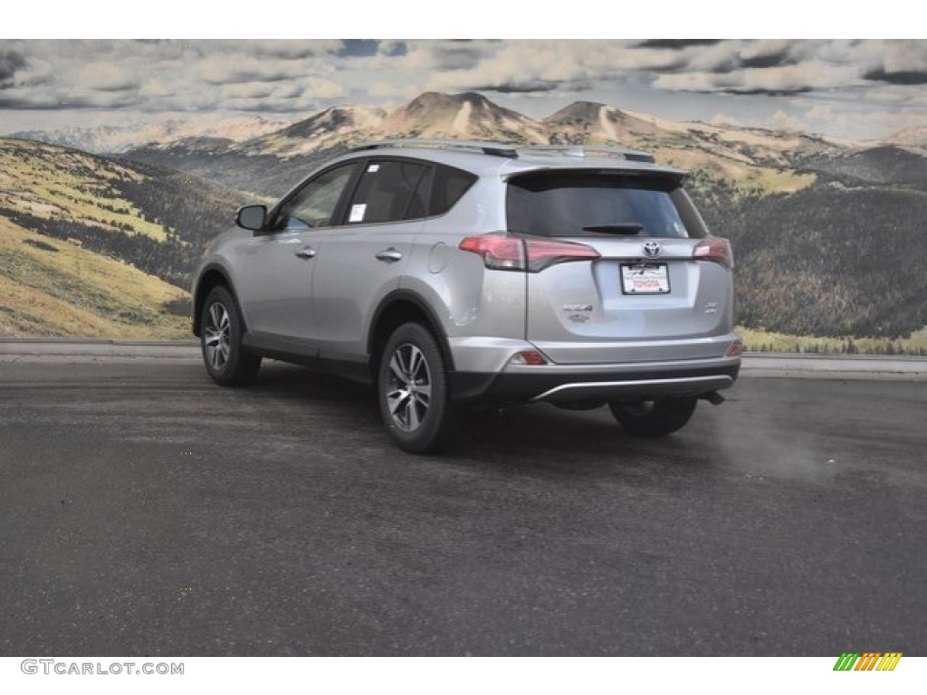 2018 RAV4 XLE - Silver Sky Metallic / Black photo #3