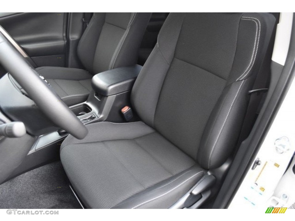 2018 RAV4 XLE - Super White / Black photo #7