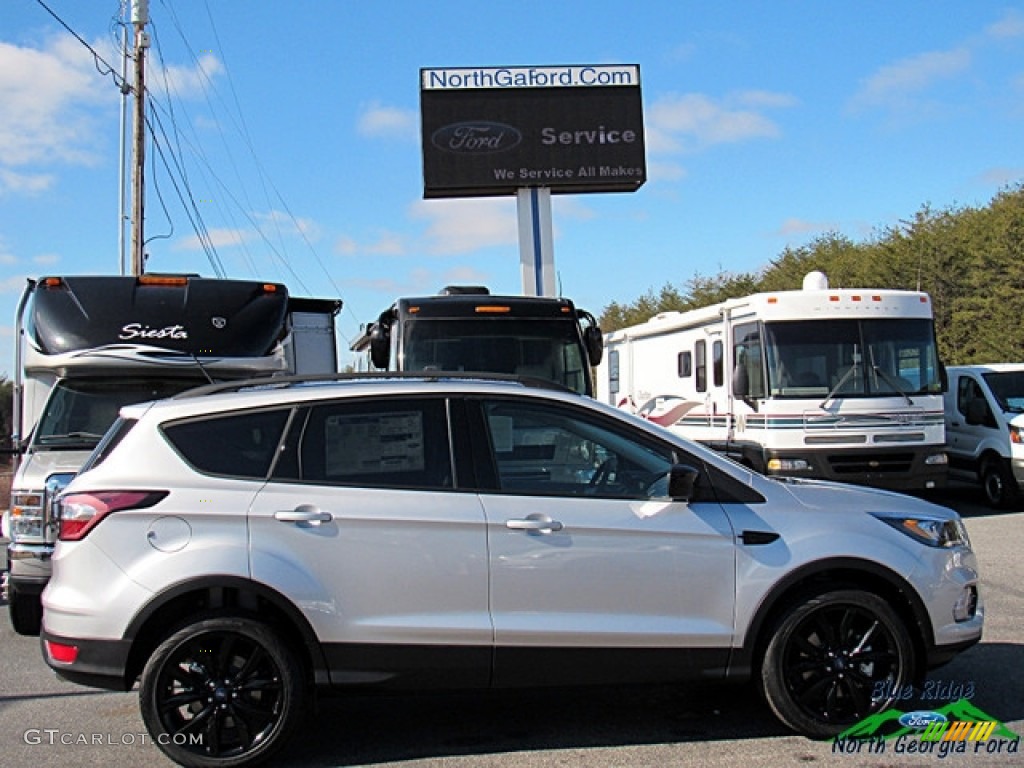 2018 Escape SE 4WD - Ingot Silver / Charcoal Black photo #6