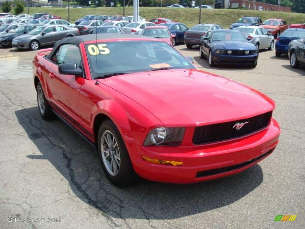 2005 Mustang V6 Premium Convertible - Torch Red / Dark Charcoal photo #6