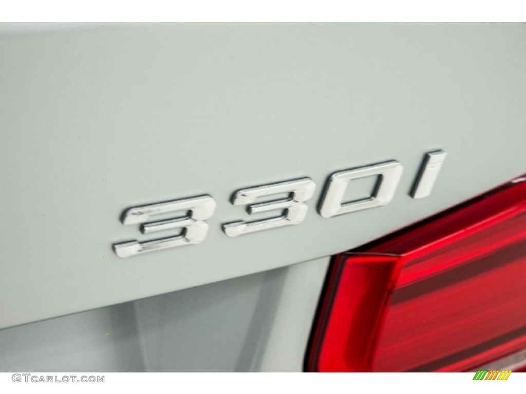 2017 3 Series 330i Sedan - Glacier Silver Metallic / Black photo #6