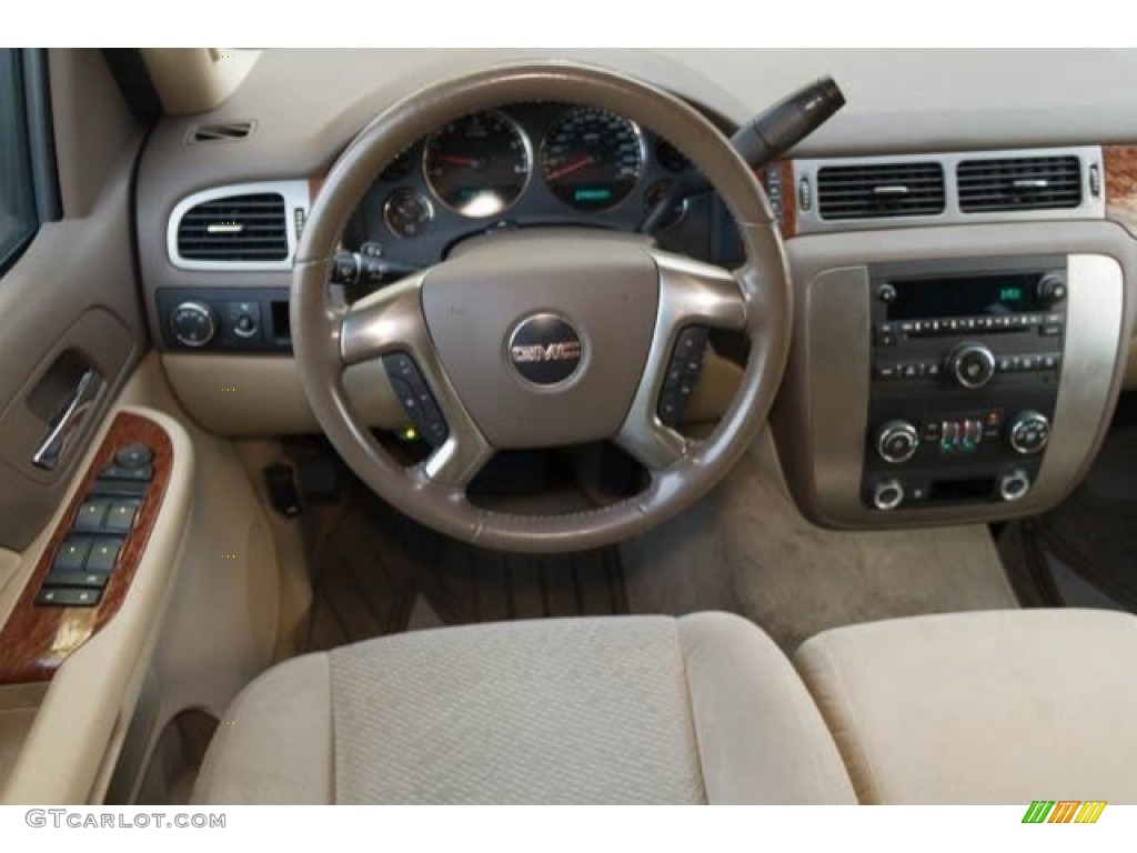 2007 Yukon SLE - Gold Mist Metallic / Light Tan photo #5