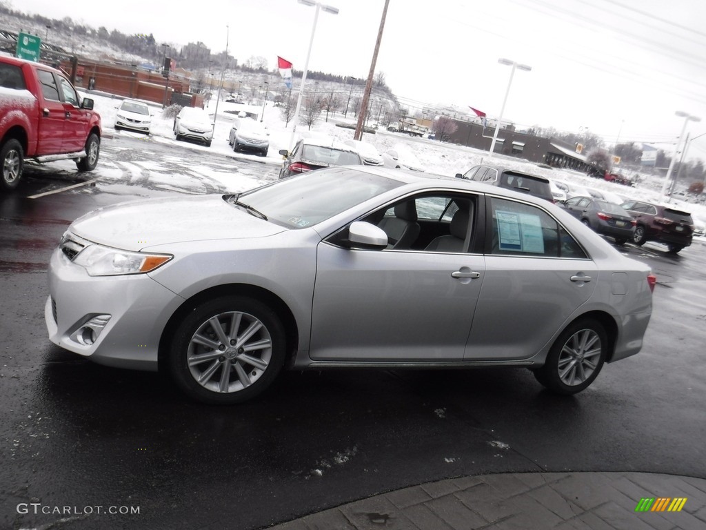 2014 Camry XLE - Classic Silver Metallic / Ash photo #6