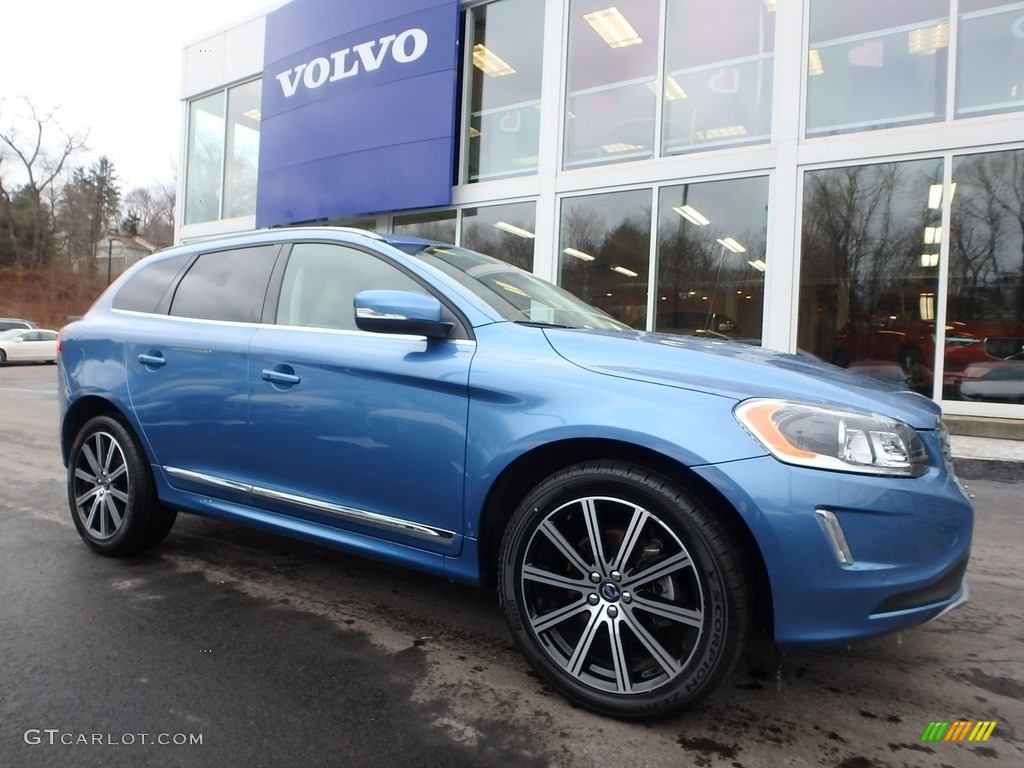 2017 XC60 T6 AWD Inscription - Magic Blue Metallic / Soft Beige photo #1