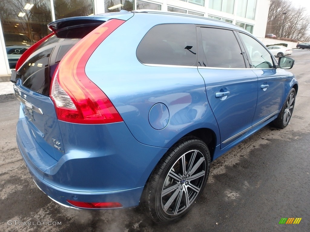 2017 XC60 T6 AWD Inscription - Magic Blue Metallic / Soft Beige photo #3
