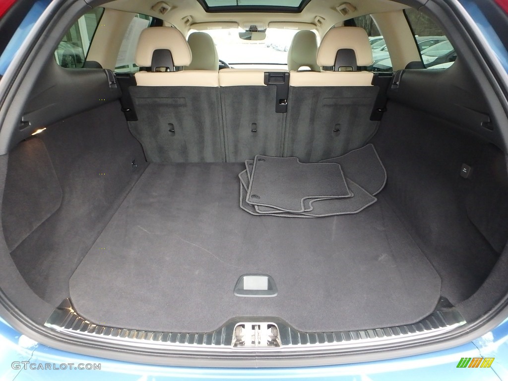 2017 XC60 T6 AWD Inscription - Magic Blue Metallic / Soft Beige photo #5
