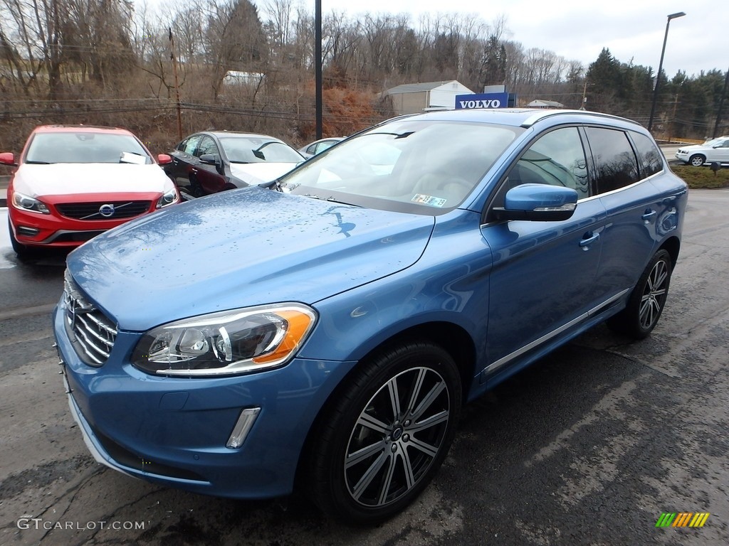 2017 XC60 T6 AWD Inscription - Magic Blue Metallic / Soft Beige photo #8