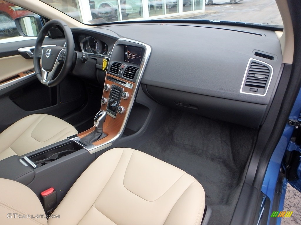 2017 XC60 T6 AWD Inscription - Magic Blue Metallic / Soft Beige photo #12
