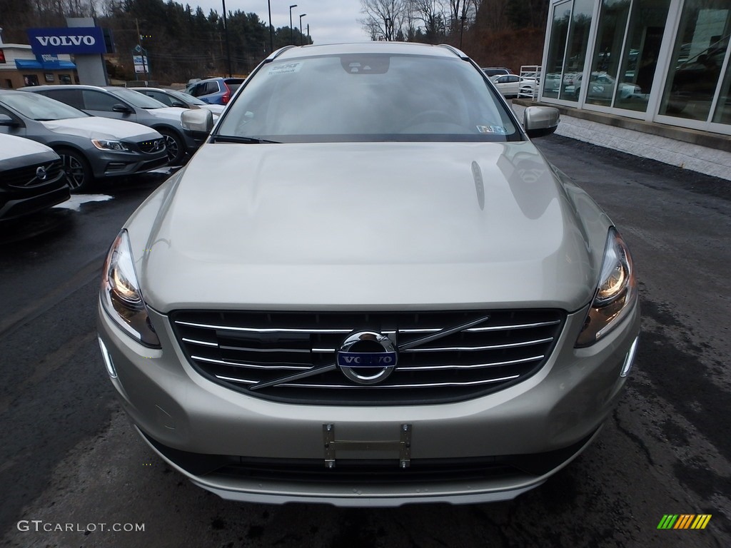 2017 XC60 T5 AWD Inscription - Luminous Sand Metallic / Off Black photo #8