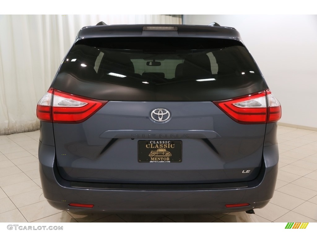 2017 Sienna LE - Shoreline Blue Pearl / Ash photo #18