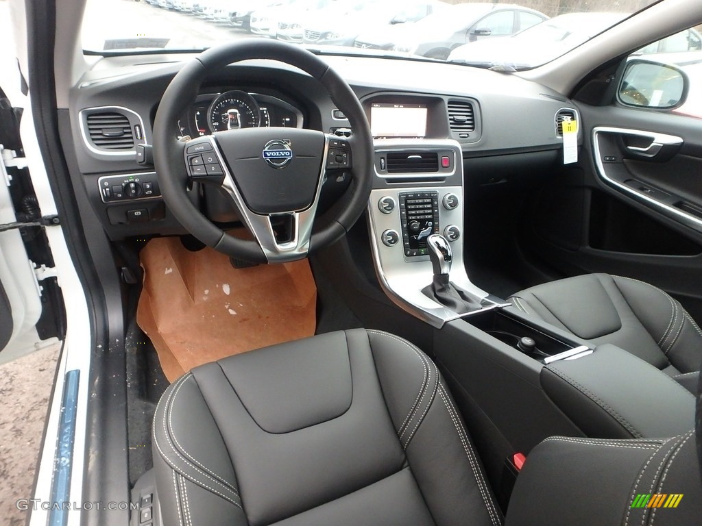 Black Interior 2018 Volvo S60 T5 AWD Dynamic Photo #125300544