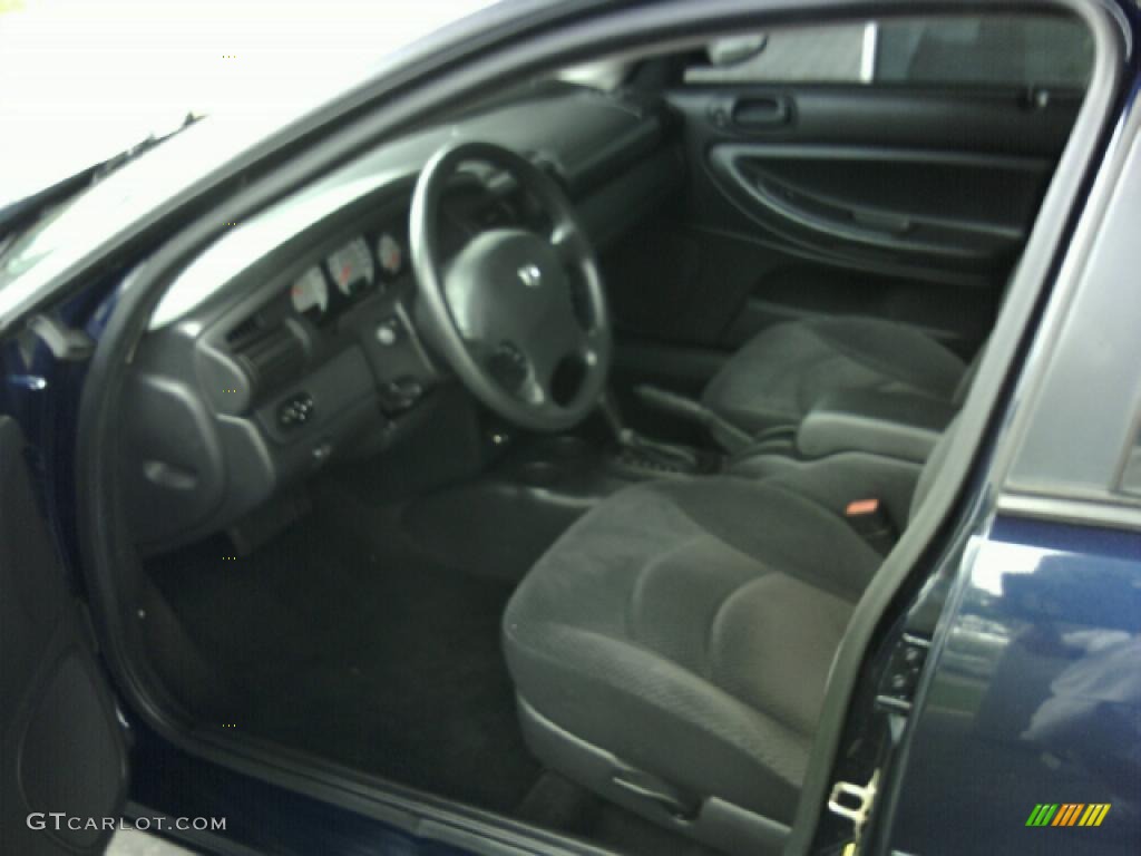 2006 Stratus SXT Sedan - Midnight Blue Pearl / Dark Slate Grey photo #6