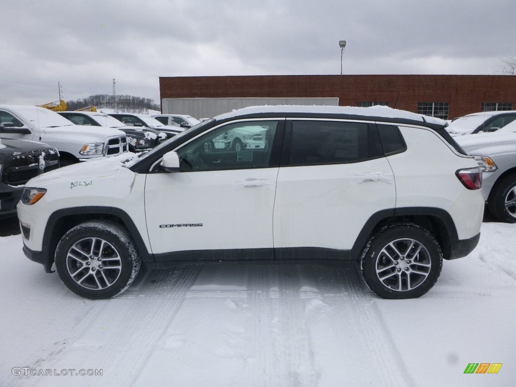 2018 Compass Latitude 4x4 - White / Black photo #2