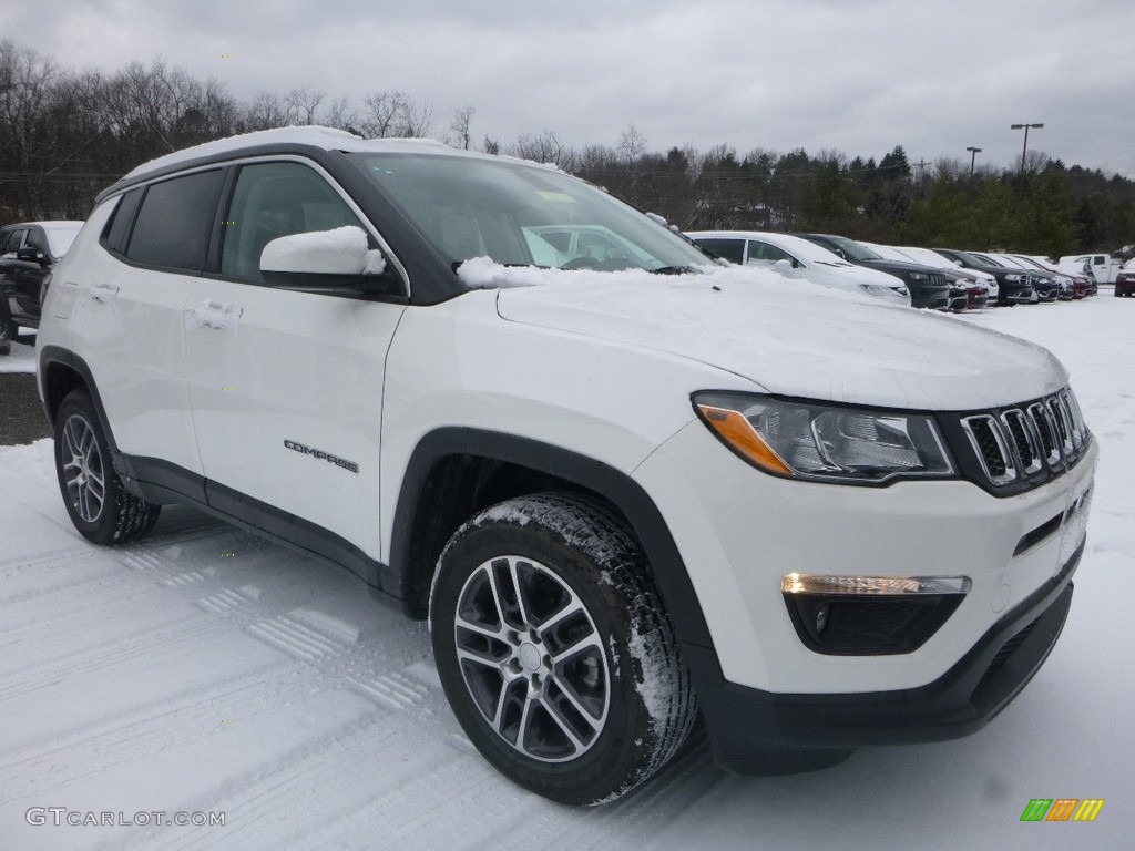 2018 Compass Latitude 4x4 - White / Black photo #7