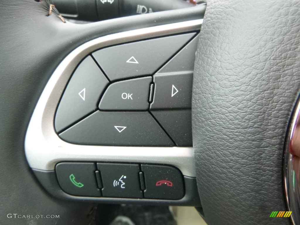 2018 Compass Latitude 4x4 - White / Black photo #17