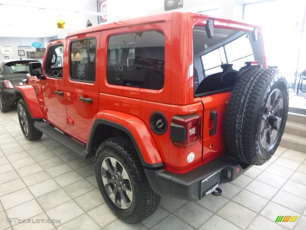 2018 Wrangler Unlimited Sahara 4x4 - Firecracker Red / Black photo #2