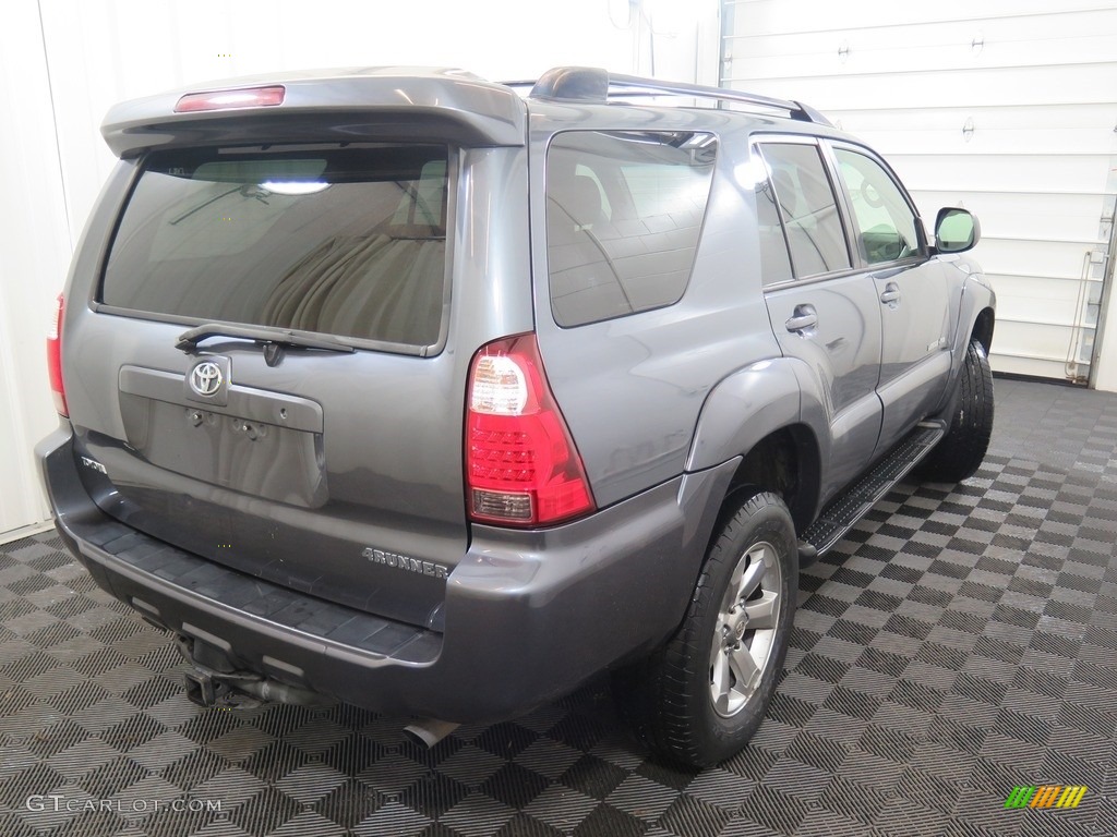 2006 4Runner Limited 4x4 - Galactic Gray Mica / Stone Gray photo #10