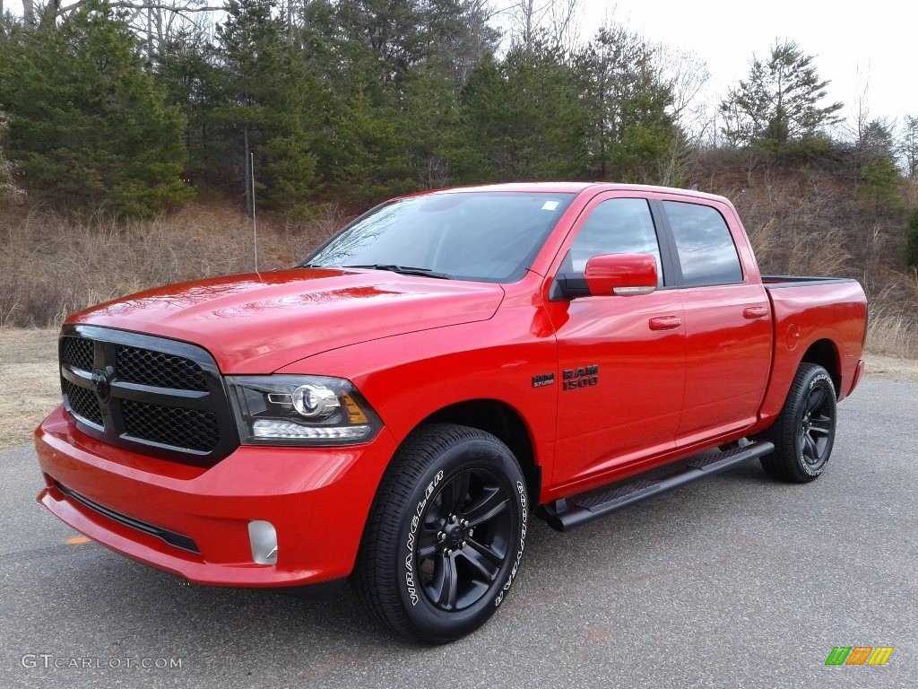 2018 1500 Sport Crew Cab 4x4 - Flame Red / Black photo #2
