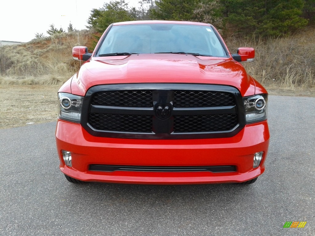 2018 1500 Sport Crew Cab 4x4 - Flame Red / Black photo #3