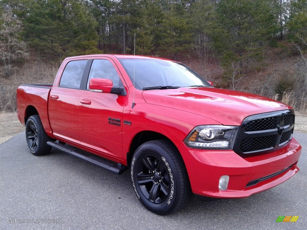 2018 1500 Sport Crew Cab 4x4 - Flame Red / Black photo #4