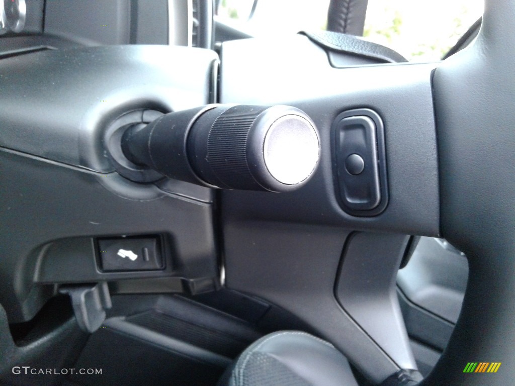 2018 1500 Sport Crew Cab 4x4 - Flame Red / Black photo #15