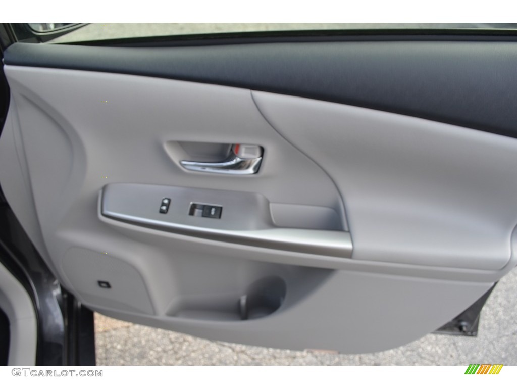 2016 Prius v Five - Magnetic Gray Metallic / Ash photo #15
