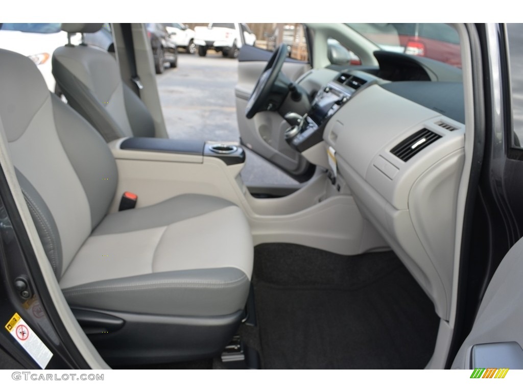 2016 Prius v Five - Magnetic Gray Metallic / Ash photo #16