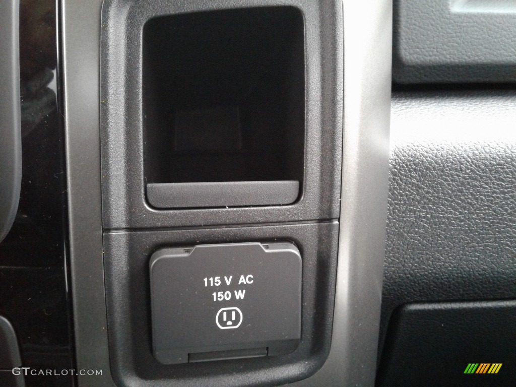 2018 1500 Sport Crew Cab 4x4 - Flame Red / Black photo #27