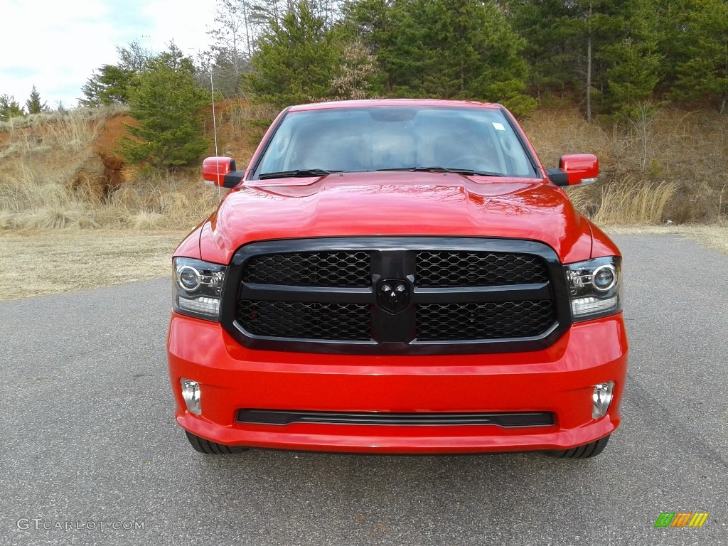2018 1500 Sport Crew Cab 4x4 - Flame Red / Black photo #3