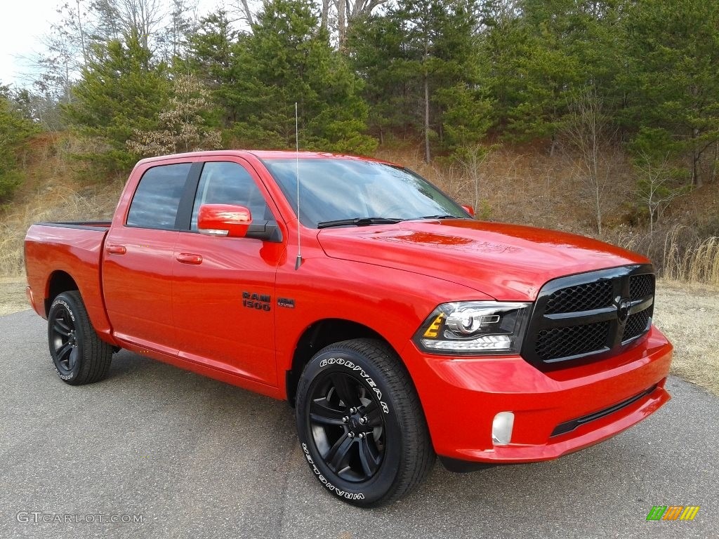 2018 1500 Sport Crew Cab 4x4 - Flame Red / Black photo #4