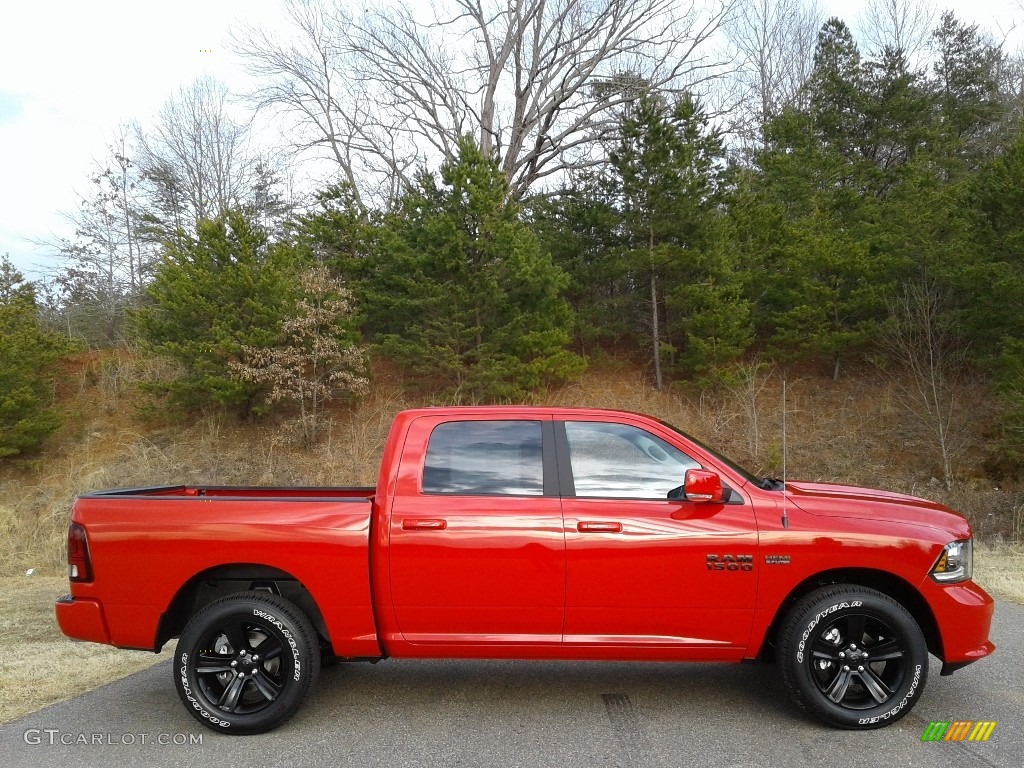 2018 1500 Sport Crew Cab 4x4 - Flame Red / Black photo #5