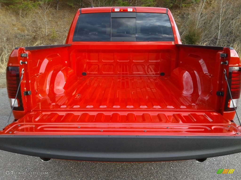 2018 1500 Sport Crew Cab 4x4 - Flame Red / Black photo #12