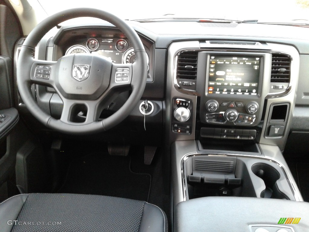 2018 1500 Sport Crew Cab 4x4 - Flame Red / Black photo #29