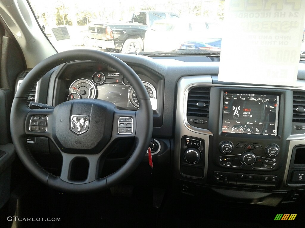 2018 1500 Big Horn Crew Cab - Bright White / Black/Diesel Gray photo #13