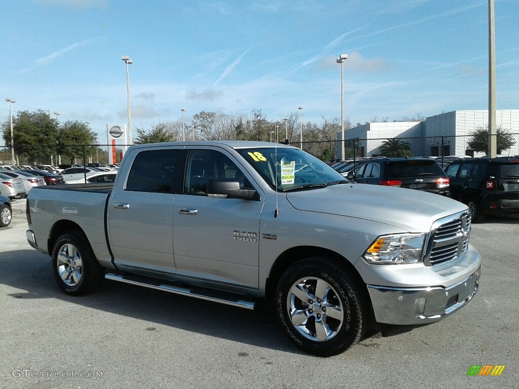 2018 1500 Big Horn Crew Cab - Bright Silver Metallic / Black/Diesel Gray photo #7