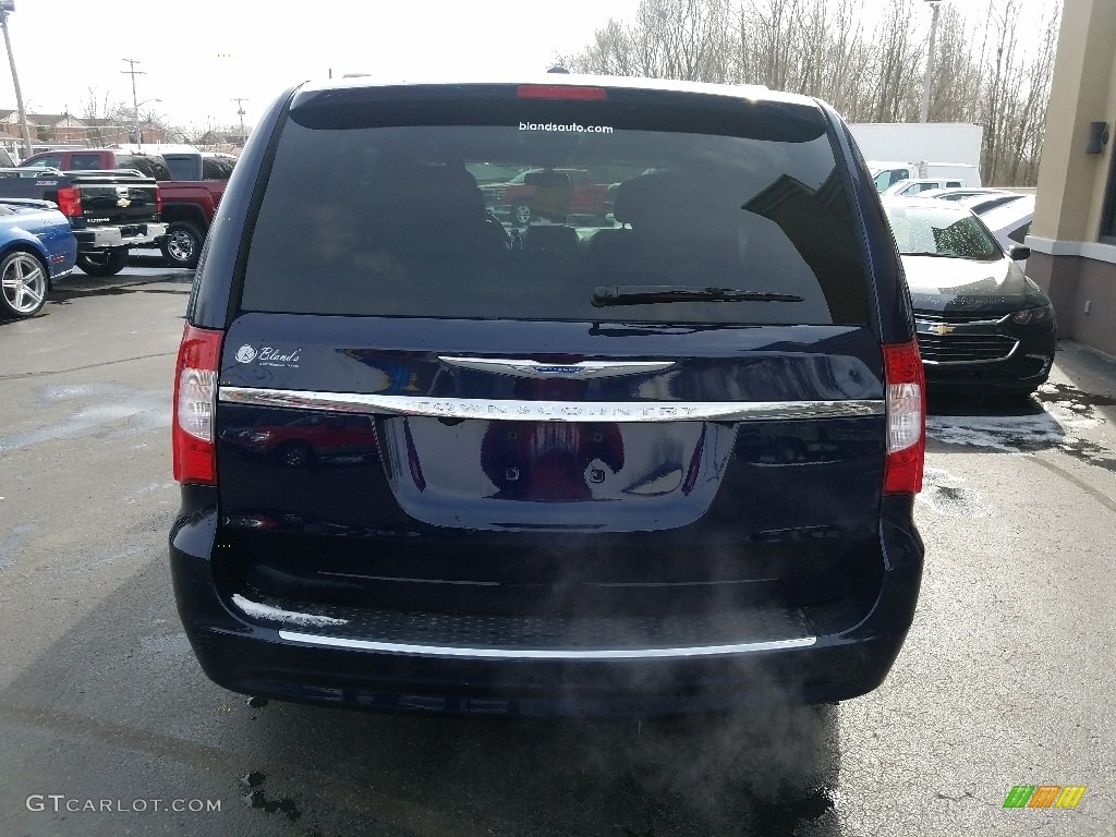 2014 Town & Country Touring - True Blue Pearl / Dark Frost Beige/Medium Frost Beige photo #4