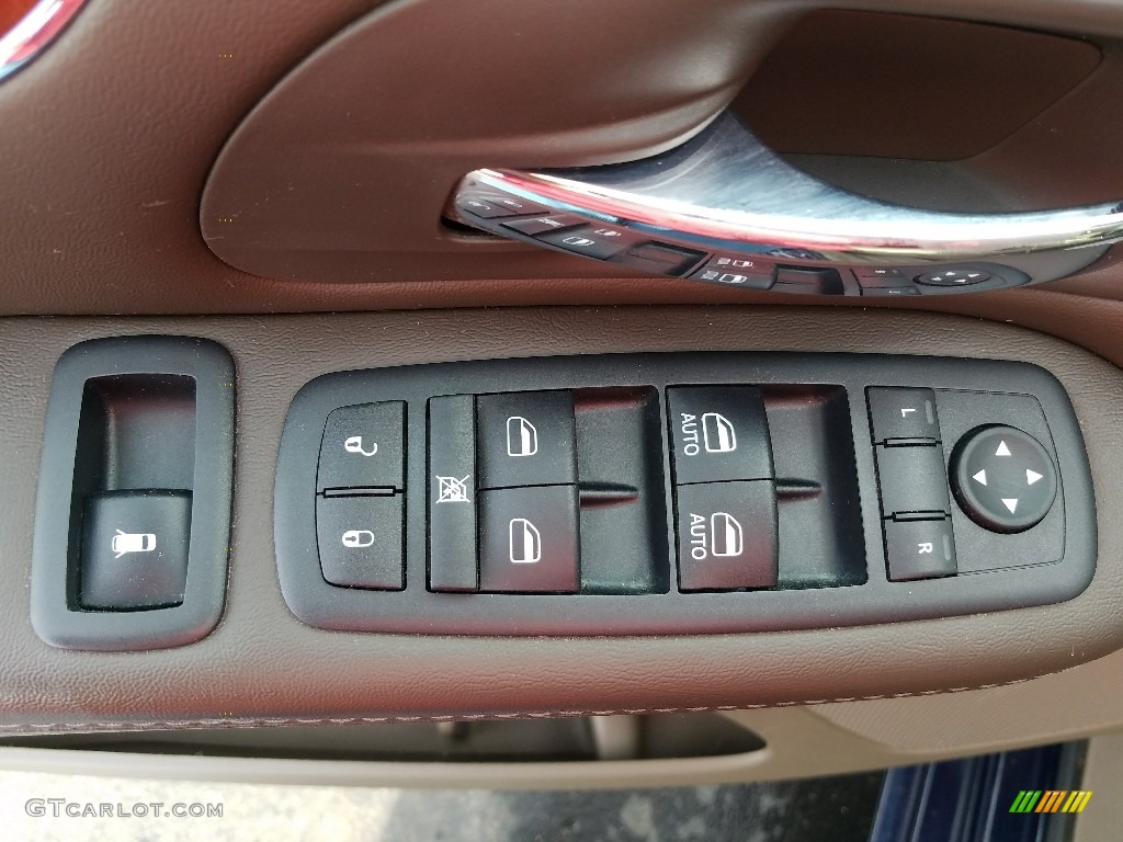 2014 Town & Country Touring - True Blue Pearl / Dark Frost Beige/Medium Frost Beige photo #10