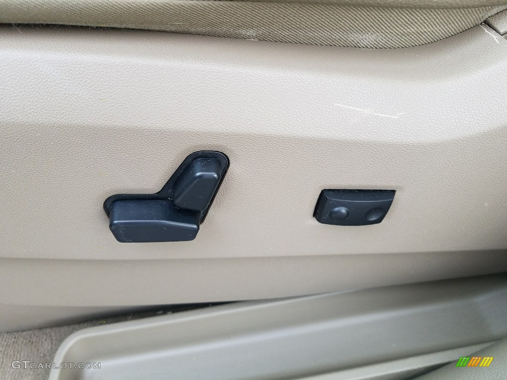 2014 Town & Country Touring - True Blue Pearl / Dark Frost Beige/Medium Frost Beige photo #11