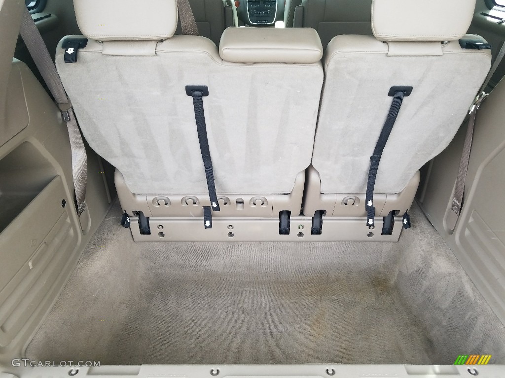 2014 Town & Country Touring - True Blue Pearl / Dark Frost Beige/Medium Frost Beige photo #35