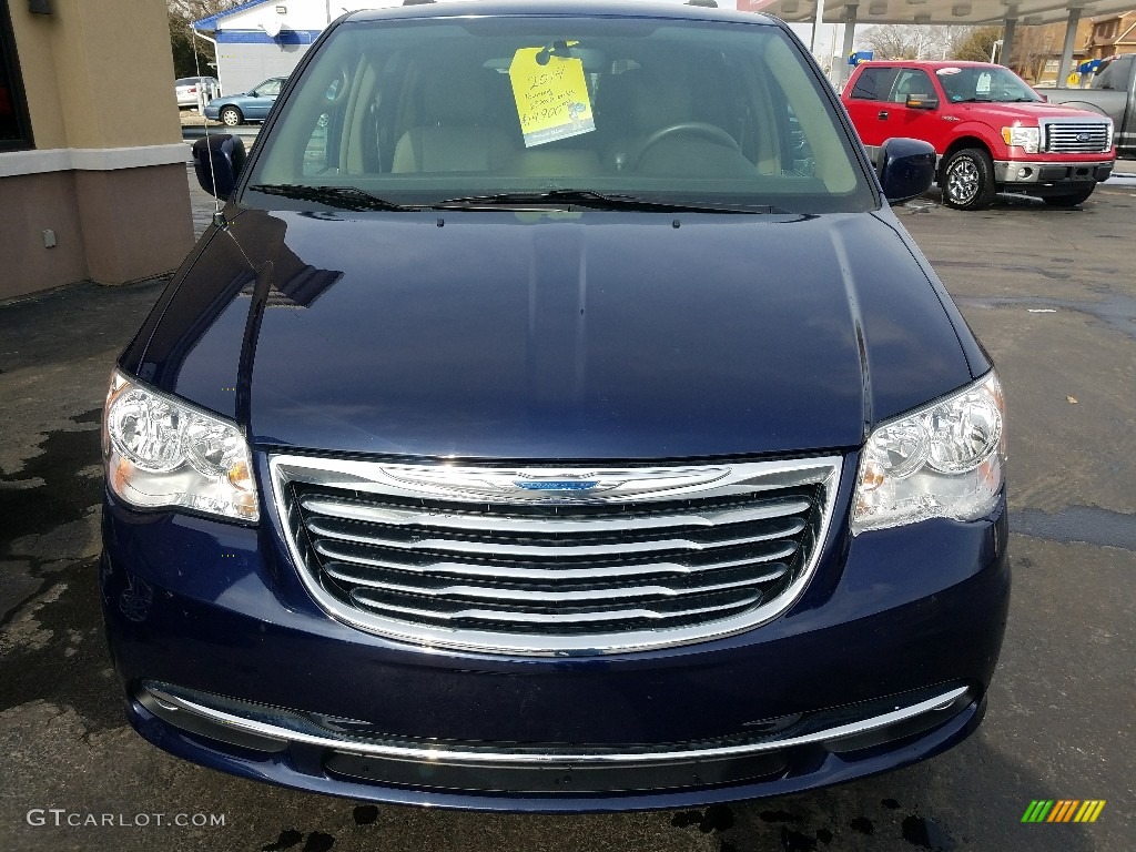2014 Town & Country Touring - True Blue Pearl / Dark Frost Beige/Medium Frost Beige photo #37