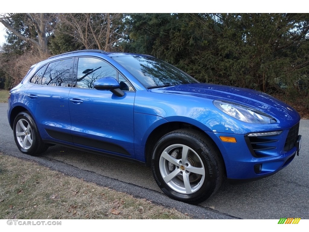 Sapphire Blue Metallic 2017 Porsche Macan Standard Macan Model Exterior Photo #125325995