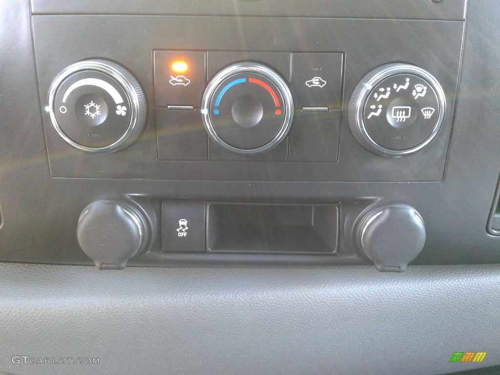 2013 Silverado 1500 LS Extended Cab - Victory Red / Dark Titanium photo #20