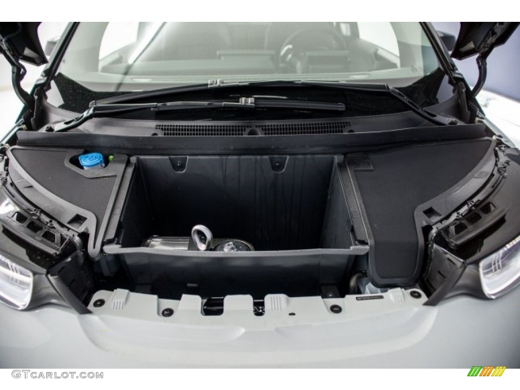 2018 BMW i3 with Range Extender Trunk Photo #125330528