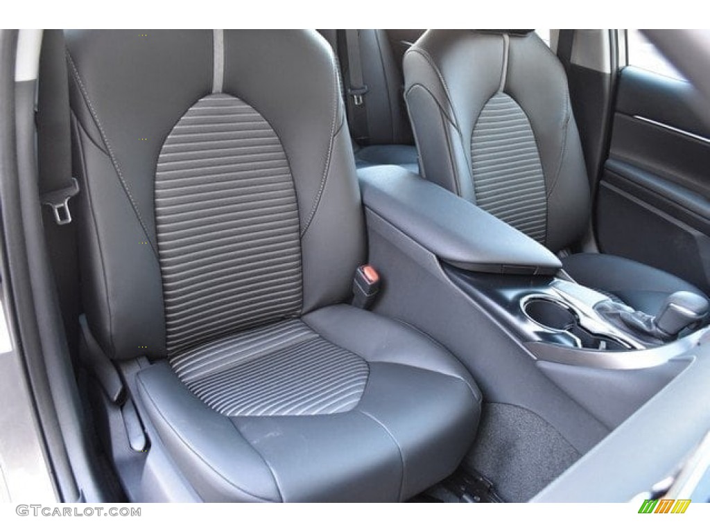 2018 Camry SE - Predawn Gray Mica / Black photo #2