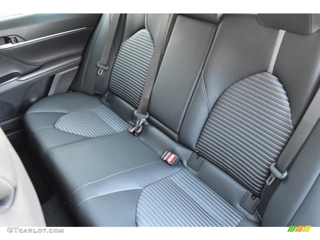 2018 Camry SE - Predawn Gray Mica / Black photo #5